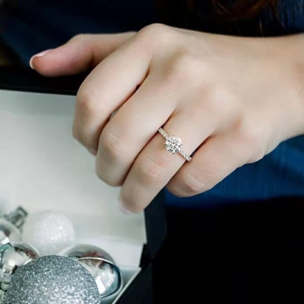 EAMTI 1.2 CT Moissanite Rings 925 Sterling Silver Engagement Rings for Women Round Cut Promise Wedding Rings Stunning Wedding Bands for Women Size 3-11