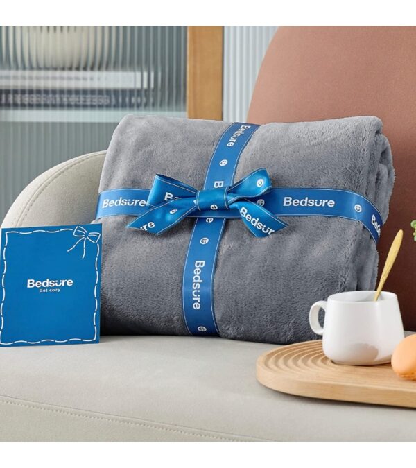 img-2037a27eb9e44b090e1259afa97accd5 Bedsure Fleece Bed Blankets Queen Size Grey – Soft Lightweight Plush Fuzzy Cozy Luxury Blanket Microfiber, 90×90 inches