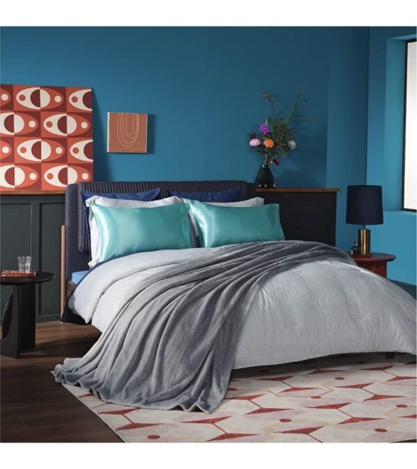 img-9b4ef320ecadc53a493ac3448d167ecd Bedsure Fleece Bed Blankets Queen Size Grey – Soft Lightweight Plush Fuzzy Cozy Luxury Blanket Microfiber, 90×90 inches